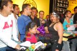 Salman Khan at Gold_s Gym -Mega Spinnathon 2009 in Banstand, Bandra on 1st Dec 2009 (13).JPG